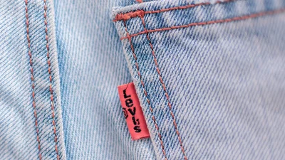 Директор Levis запретил стирать джинсы в машинке. Что же с ними делать