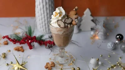 Горячий коктейль на роме — согреет каждого в новогоднюю ночь