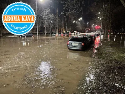 Мемы о нечистотах в Киеве, в которых юзеры высмеивают мэра Виталия Кличко - фото 591593
