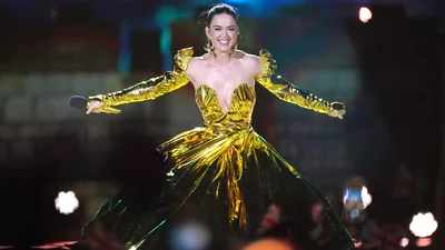 Звездное наследие: Кэти Перри имеет целое хранилище одежды, которое хочет передать дочке