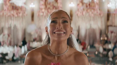 Какой шик: Джей Ло выпустила клип, в котором идет под венец в платье украинского бренда