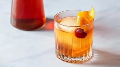 Для опьяняющего вечера пятницы: рецепт классического коктейля олд фэшн
