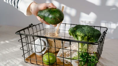 Як дозріти авокадо в домашніх умовах: 4 способи, які працюють