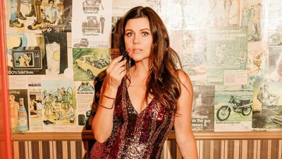 Тіффані Тіссен повністю оголилася на честь свого 50-річчя