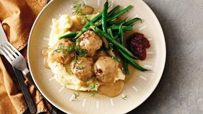 Шведские фрикадельки – культовое блюдо, которое должен приготовить каждый