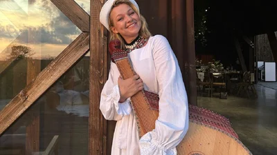 Українська співачка KRUТЬ виявила бажання йти на війну