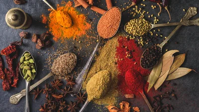 Неожиданная причина, почему нужно жарить специи перед приготовлением пищи