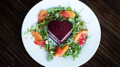 Готуємося до Дня закоханих: салат "Палке серце", від якого він втратить голову