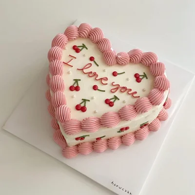Что подарить на День влюбленных: бенто-торты, в которые трудно не влюбиться – милые фото - фото 596097