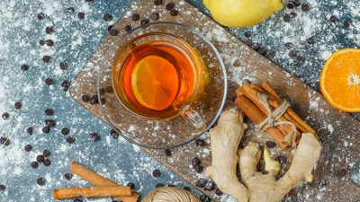 Імбирно-лимонний чай з корицею – найкращий зігрівальний напій для зимових вечорів