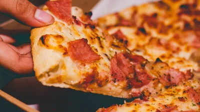 Не сельдереем единым: ученые доказали пользу пиццы