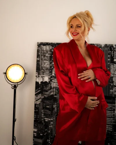 'Мать дракона': все в восторге от новой фотосессии беременной Лилии Ребрик - фото 597205