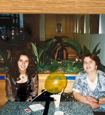 Джамала показала фото молодой мамы и себя в 14-летнем возрасте - фото 597351