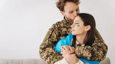 Зворушливі до сліз привітання військовим на День святого Валентина