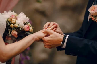 Сердечні привітання з весіллям: подаруй молодятам гарний настрій