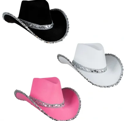 Ковбойські капелюхи стали найпопулярнішим аксесуаром  - фото 599267