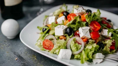 Грецький салат – простий і смачний рецепт для тих, хто любить класику