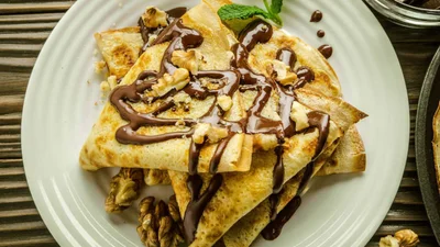 Як приготувати смачні млинці на Масницю: з цією начинкою виходять незабутніми