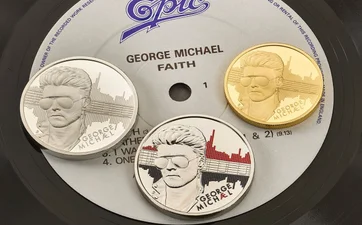 В честь Джорджа Майкла выпустили новые коллекционные монеты – фото