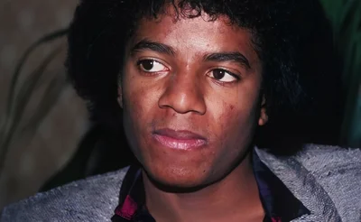 Пластические операции Майкла Джексона: почему у певца возникла зависимость - фото 599927