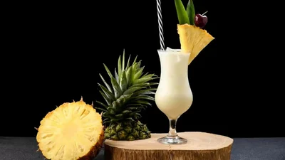 Коктейль "Піна колада" – ідеальний напій, якщо ти плануєш влаштувати вечірку