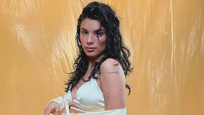 "Любіть себе": красуня Michelle Andrade згадала, як не сприймала себе у 18 років