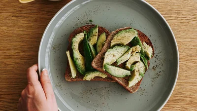 Диетолог рассказала, как приготовить здоровый бутерброд: можно даже худеющим