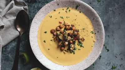 З’їдять до останньої краплі: як приготувати особливо смачний крем-суп з цвітної капусти
