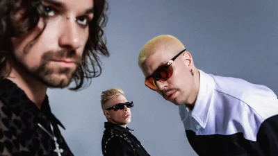 Легендарний come back: QUEST PISTOLS презентують новий бенгер "Божевільна"