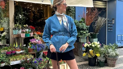 Шкіряний плащ і джинсова куртка: модний верхній одяг на весну 2024