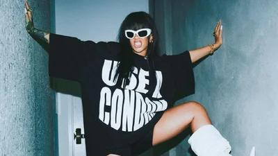 "Ледве танцювала за $6 млн": Ріанна зганьбилася на весільній вечірці в Індії