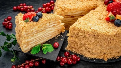 Класичний "Наполеон", який тобі точно вдасться – ідеальний торт на 8 березня