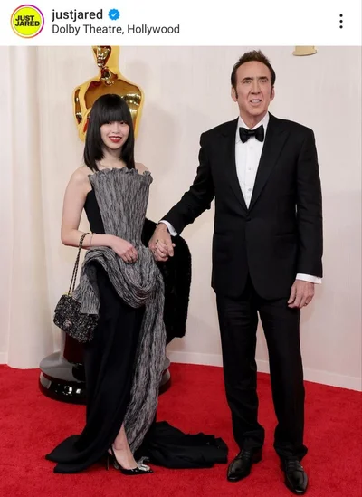 Красная дорожка Оскара 2024: звездные пары появились на вечеринке Vanity Fair - фото 602535