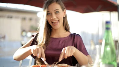 Схвалено дієтологами: 5 продуктів, якими можна заїдати стрес