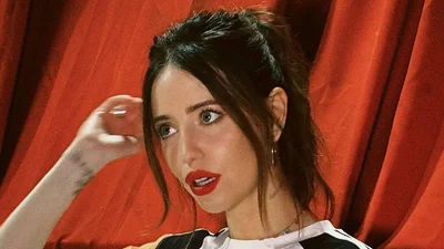 Що читає зірка: книга, яка підкорила в березні Надю Дорофєєву