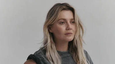 Совсем иначе: KOLA показала, как могла звучать первая версия ее хита "Чи Разом"