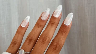 Весільний весняний манікюр 2024: вишукані ідеї, які підкреслять твій образ