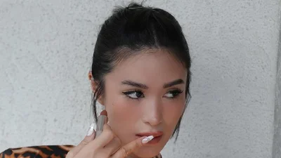 Девам стоит поработать над отношениями, Скорпионам - над блинами: гороскоп на 17 марта