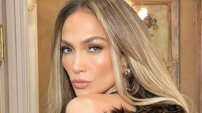 Снова в украинском: Джей Ло поразила нежным образом от отечественного бренда