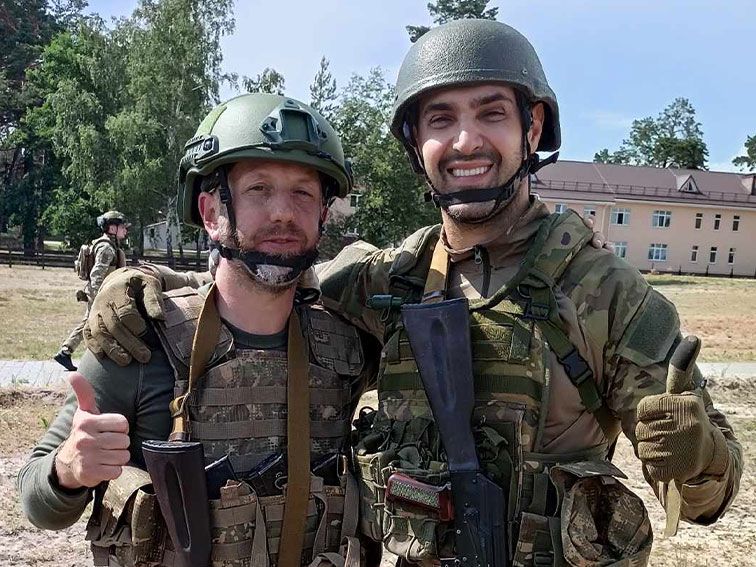 Віталій Козловський з побратимом - 604432 Віталій Козловський з побратимом - фото 604432