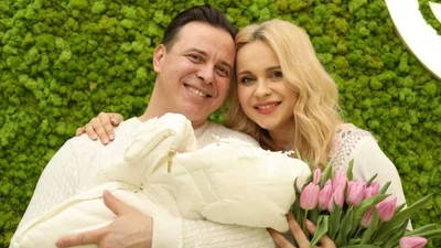 Трепетные объятия, поцелуи и родные рядом: Лилия Ребрик выписалась из роддома