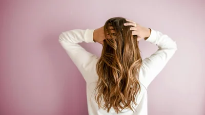 Чому у тебе рідке волосся: лікарі назвали 5 причин