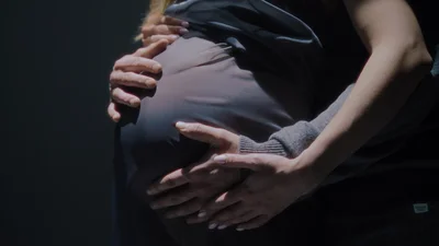 Віталій Козловський підтвердив, що стане батьком у новому кліпі на пісню "Рубіж"