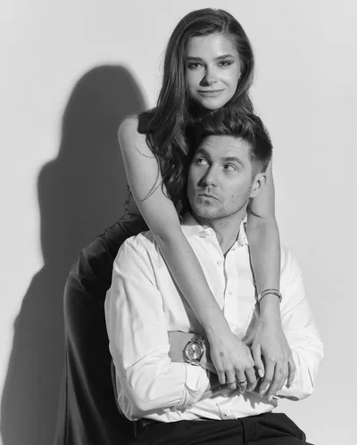 Вова Остапчук и Катя Полтавская представили первую фотосессию в качестве супружеской пары - фото 605234