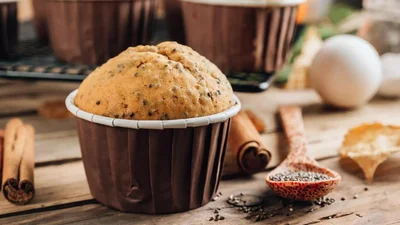 Не треба бігти в кондитерську: приготуй чудові пишні кекси з родзинками вдома