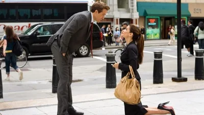 Відпочинь від негативу: 5 найкращих романтичних комедій, які варто дивитись весною