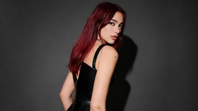 Фанатка хотіла сфоткати Дуа Ліпу з бойфрендом, але нарвалася на охоронця — відео