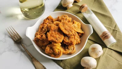 Жареные грибы в панировке – вкусные и похожие на куриные отбивные