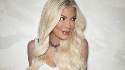 Звезда сериала "Беверли-Хиллз, 90210" подала на развод после 18 лет брака