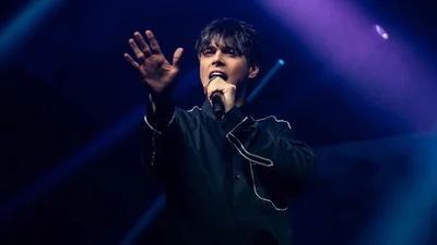 Певец Alekseev прокомментировал скандал с исполнением русскоязычных хитов